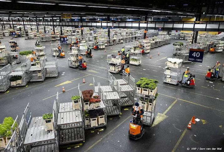 cbs productie nederlandse industrie bijna 8 procent gestegen