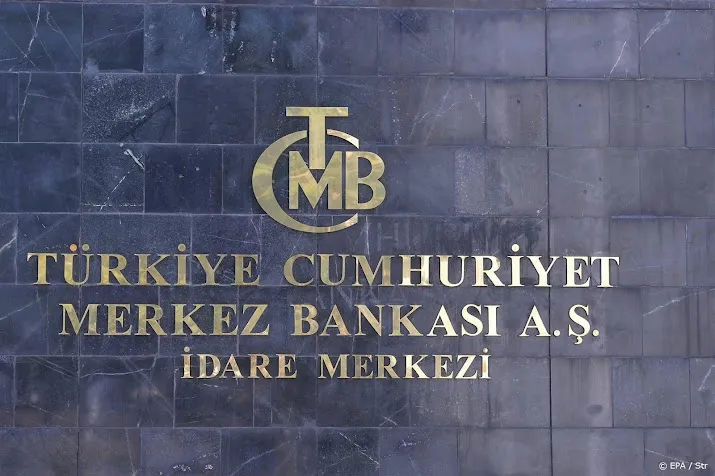 centrale bank turkije laat rente ongewijzigd na aardbevingen