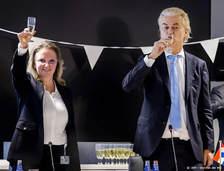 champagne taart gejuich en veel media voor wilders