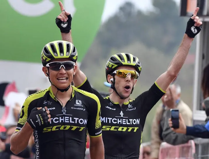 chaves wint op etna simon yates pakt roze