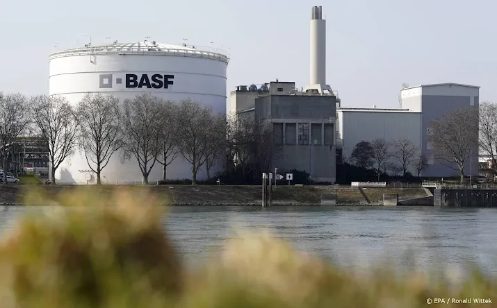 chemieconcern basf stopt activiteiten in rusland en belarus