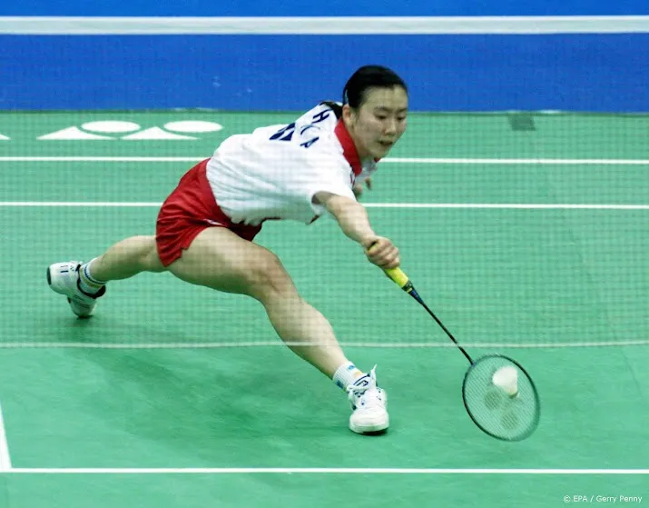 chinese badmintonster onthult vals spel op spelen 2000