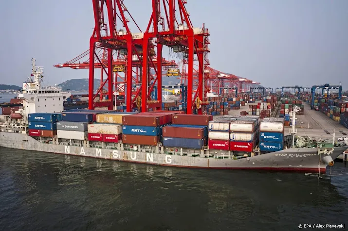 chinese exportgroei zwakt af tot laagste niveau in twee jaar