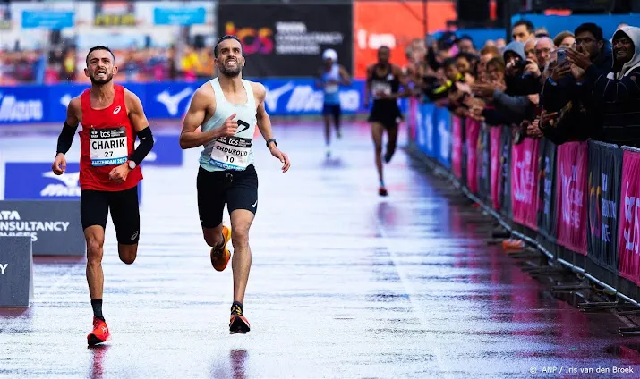 choukoud mist marathonlimiet door koude spieren na regenbui