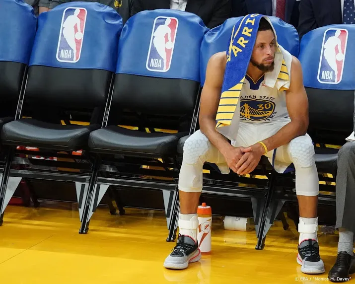 clubs en spelers in nba schieten stadionpersoneel te hulp