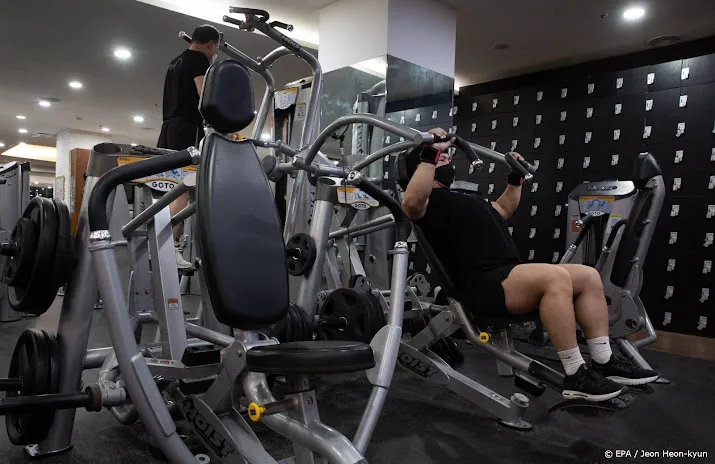 cnbc peloton pauzeert productie fitnessapparatuur om zwakke vraag