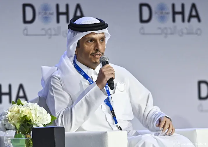 cnn qatar doet voorlopig geen nieuwe investeringen in rusland