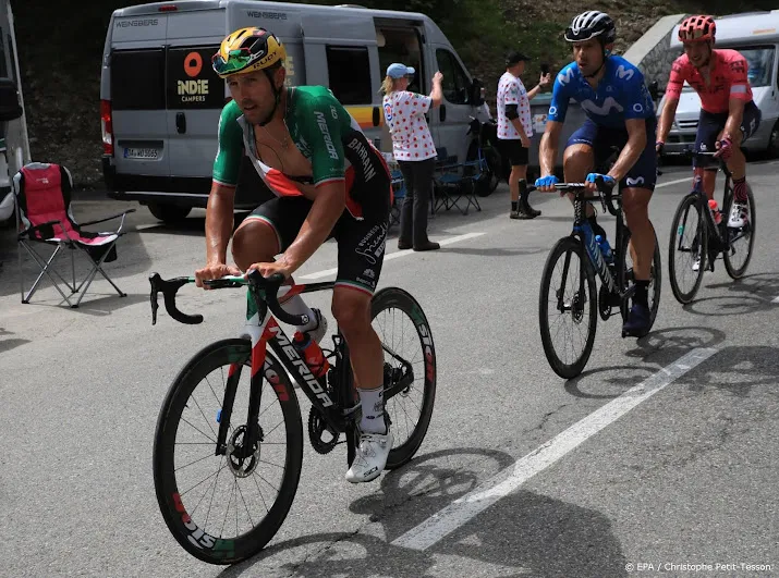 colbrelli nieuwe leider na ritzege in benelux tour