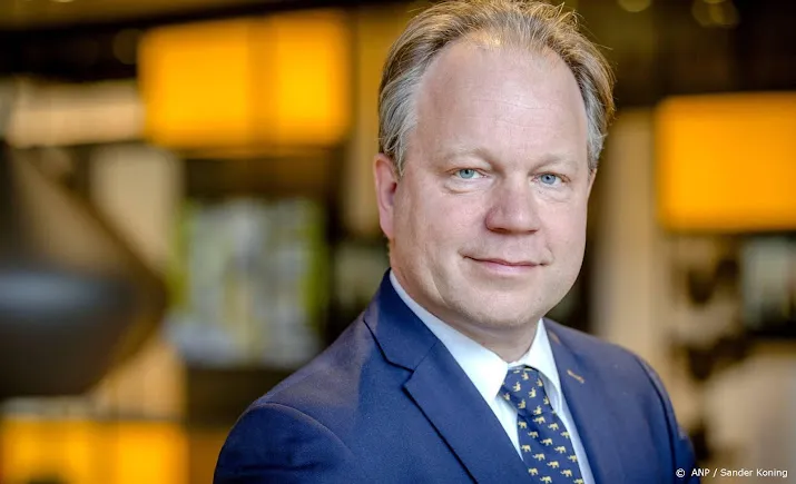 commissaris van veen tijdelijk topman van supermarktketen jumbo
