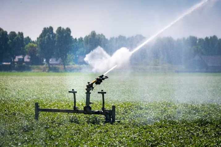 commissie bijeen over verdeling zoet water