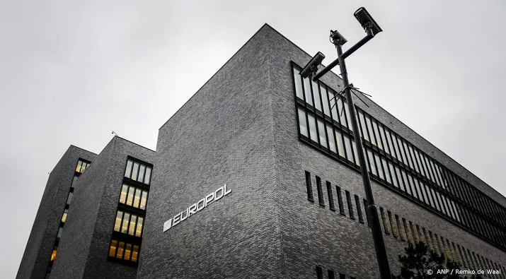 communicatiemiddel cybercriminelen opgerold na grote politieactie