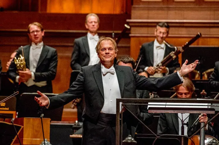 concertgebouworkest speelt voor vluchtelingen