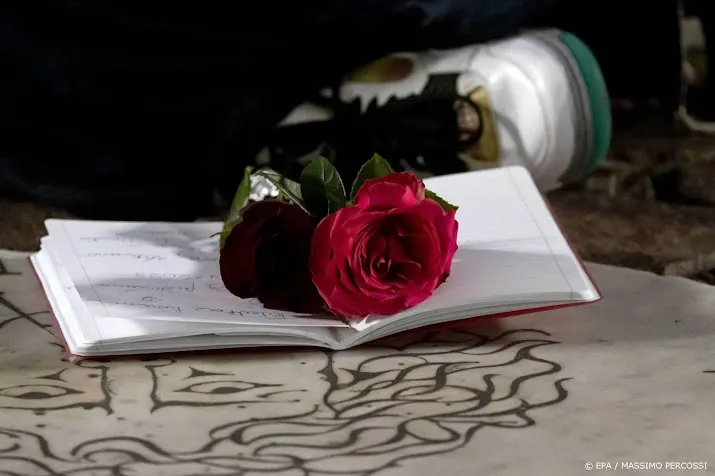 condoleanceregister voor overleden paus in den haag