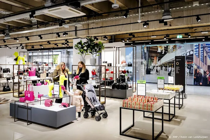 consultant werkgever plant loonstijging van 28 procent in 2022