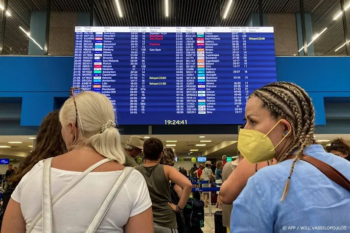 corendon repatrieert maandag met extra vlucht nederlanders rhodos
