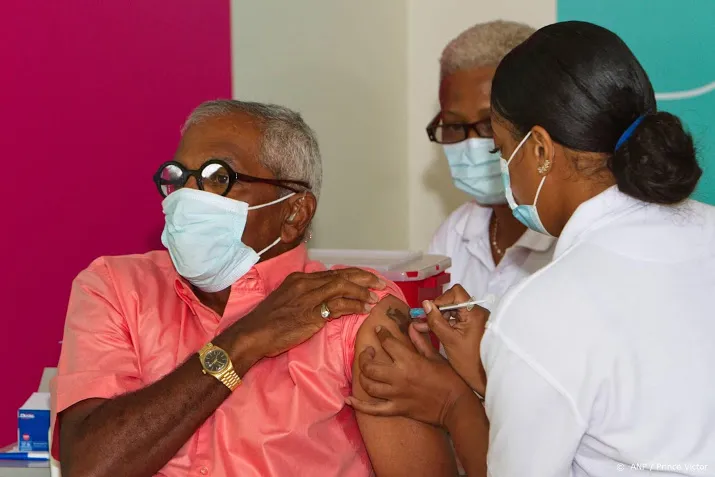 curacao gaat avondklok afschaffen