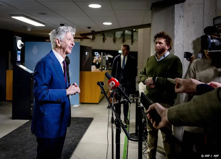 d66 en gl pvda vrezen voor bezuinigingen op publieke omroep