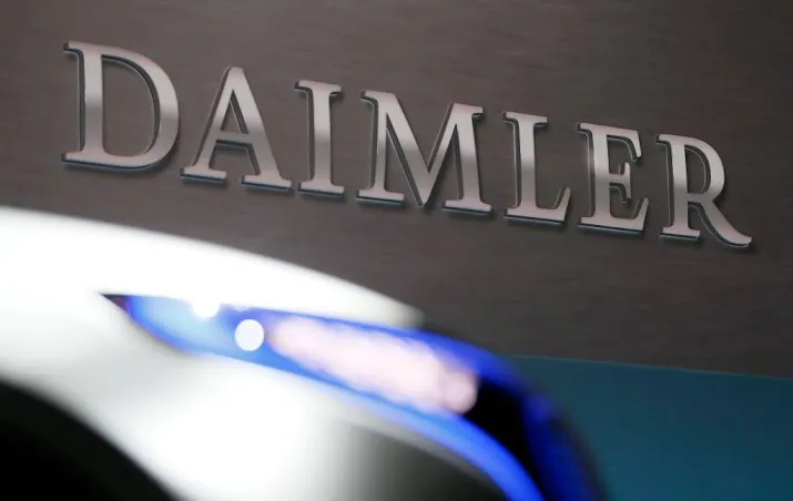 daimler trekt portemonnee voor accus