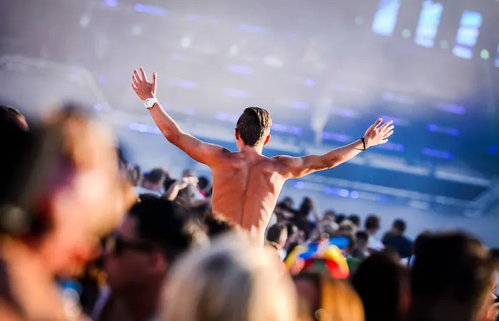 dancefeest alkmaar botst niet met zondagswet