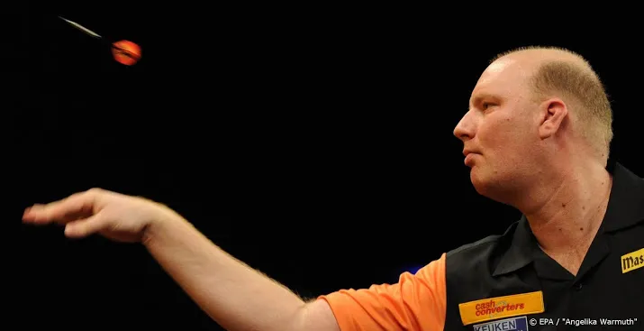 darter van der voort verrast chisnall op world matchplay