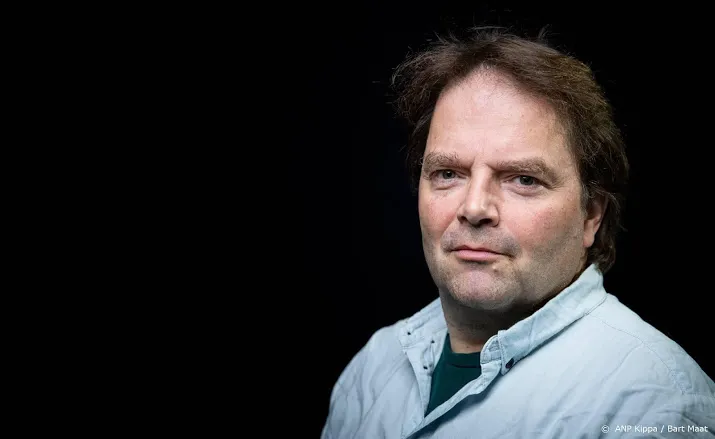 de aanslag met victor low terug in theater