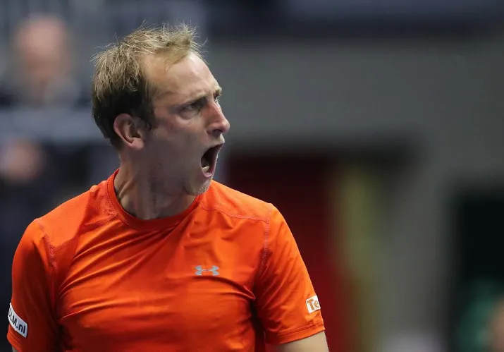 de bakker opent in daviscup tegen raonic