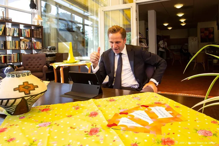 de jonge sluit eerdere versoepeling verpleeghuizen niet uit