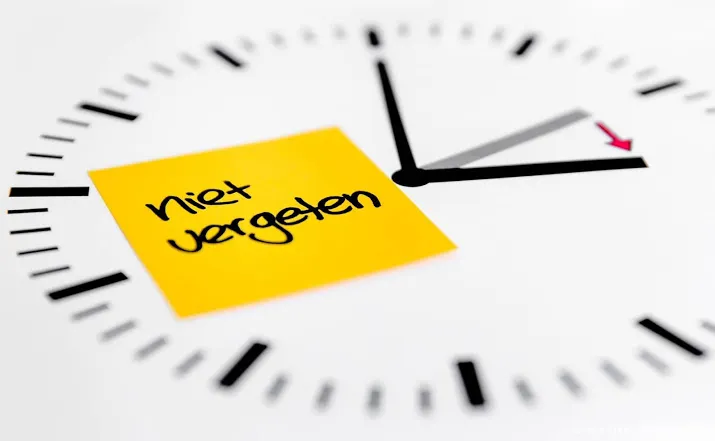 de klok gaat weer vooruit de zomertijd gaat in