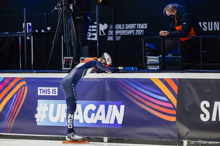 de laat op wk shorttrack onderuit in kwartfinales 500 meter