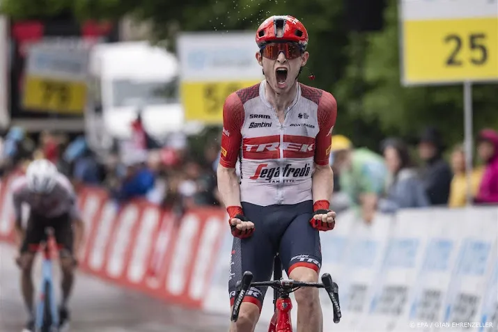 deen skjelmose wint derde rit in zwitserland neemt leiding over