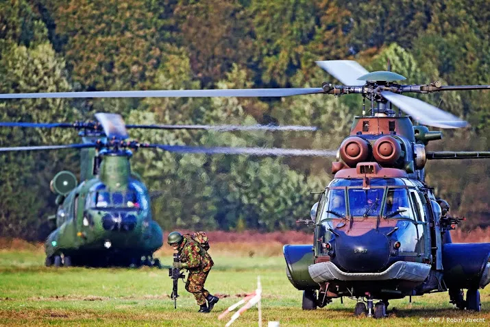 defensie wil vliegbasis de peel heropenen