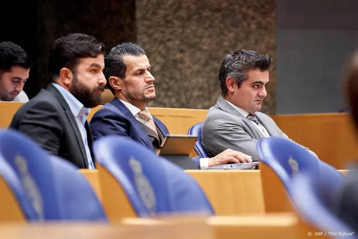denk top legt na ruzie verantwoording af aan leden