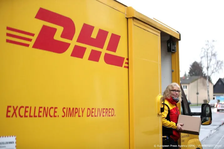 dhl pakketbezorging gaat door tijdens avondklok
