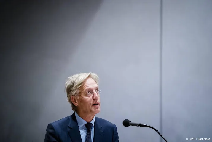 dijkgraaf politiek moet opkomen voor wetenschappers