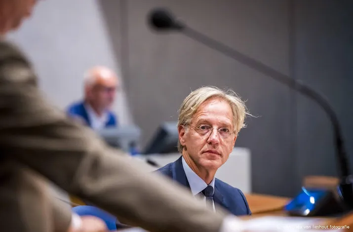dijkgraaf trekt honderden miljoenen extra uit voor mbo