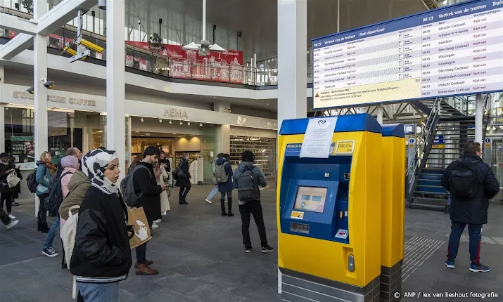 dinsdag geen treinen tussen leiden centraal en den haag centraal