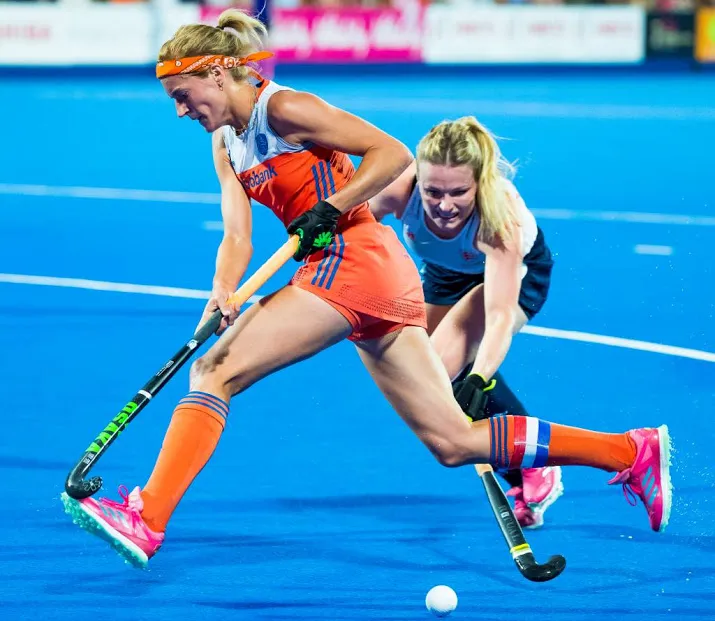 dirkse van den heuvel stopt bij oranje