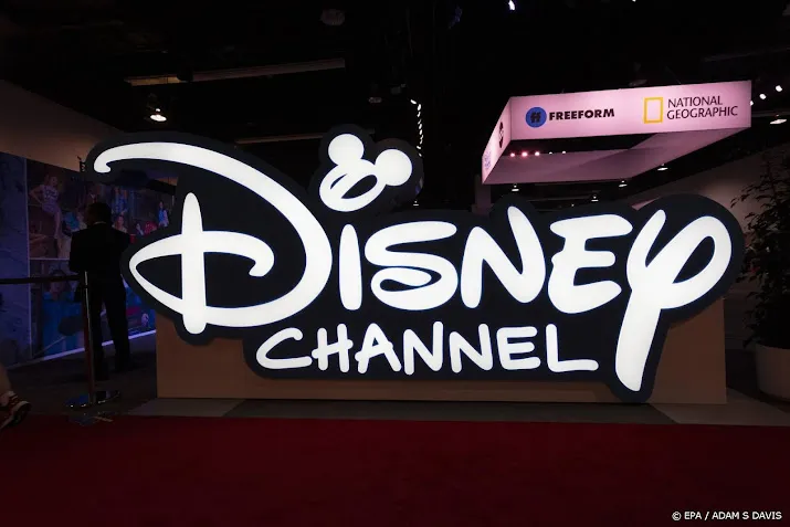 disney schikt rechtszaak met actrice scarlett johansson