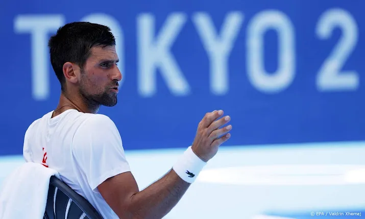 djokovic eenvoudig door naar tweede ronde in tokio