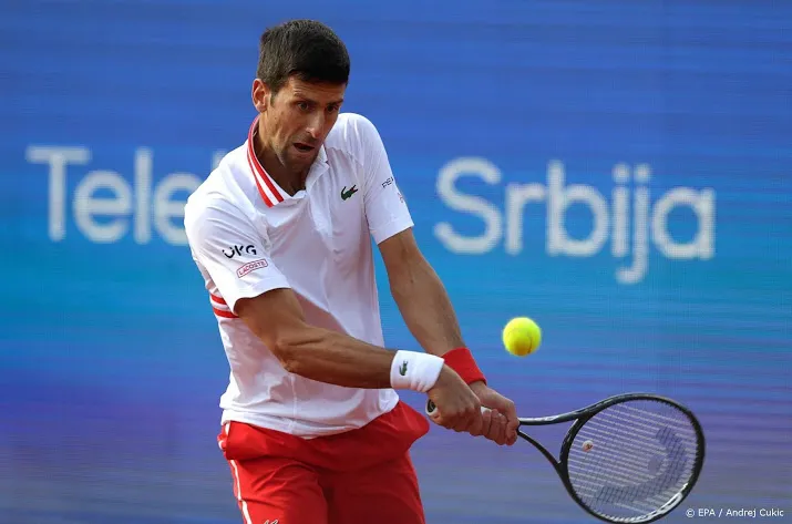 djokovic herstelt zich en begint goed in eigen land