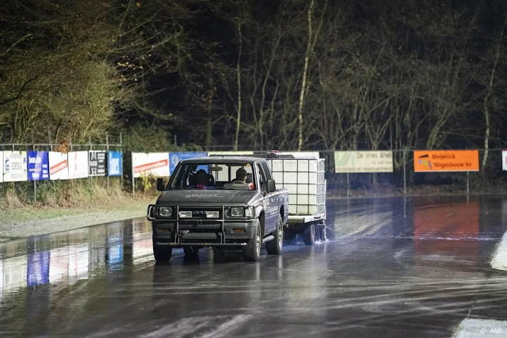 doornsche ijsclub en hard gaat ie in de lier open voor publiek