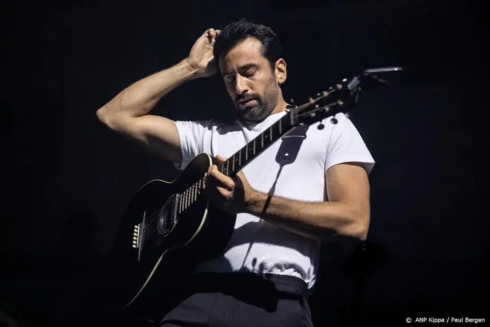 dotan gaat optreden voor de paus