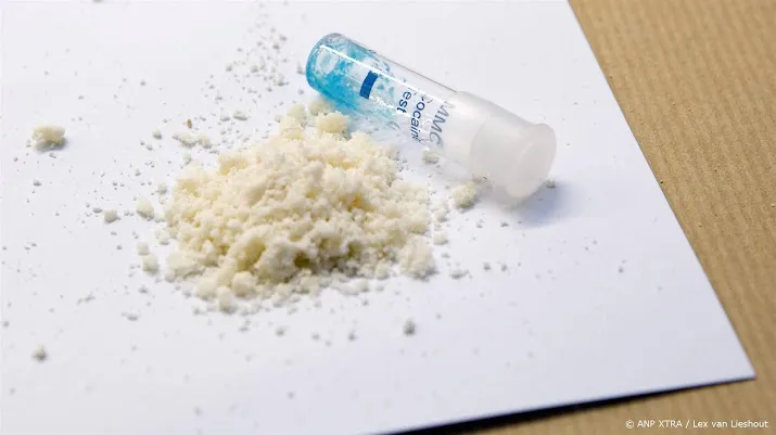 douane vindt in rotterdam 150 kilo cocaine in lege container