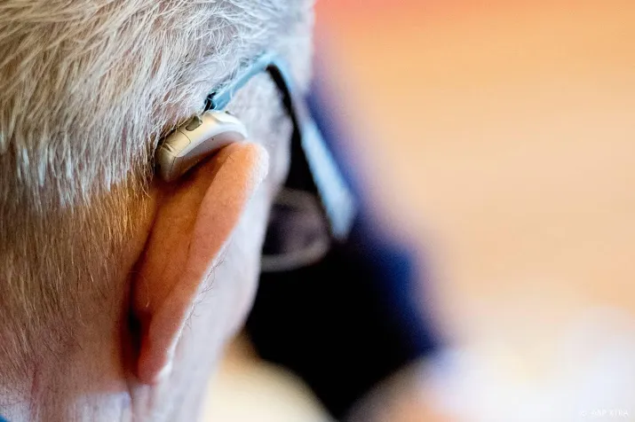 dove en slechthorende slechter af in zorg