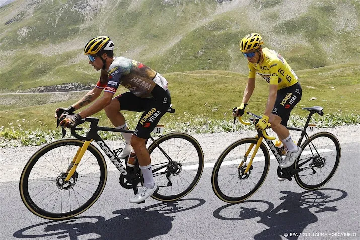 drie nederlanders in sterke ploeg jumbo visma voor vuelta