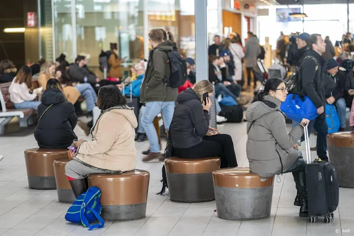 drukte op stations na stilleggen treinverkeer