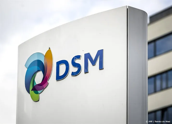 dsm firmenich splitst tak ingredienten en vitamines diervoeding af