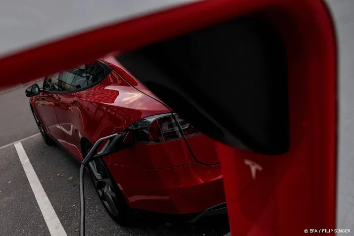 duitse it expert ik kan functies teslas op afstand bedienen