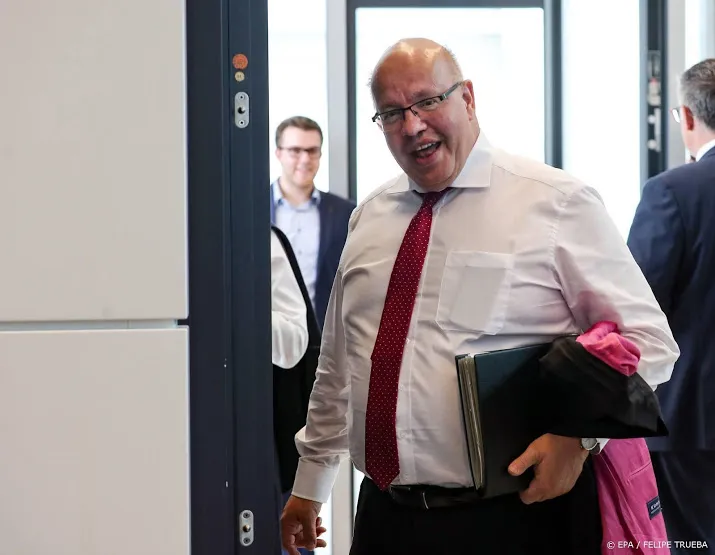 duitsland gaat strijd met cloudreuzen aan