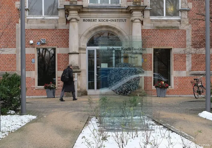 duitsland haalt drie nederlandse provincies van risicolijst